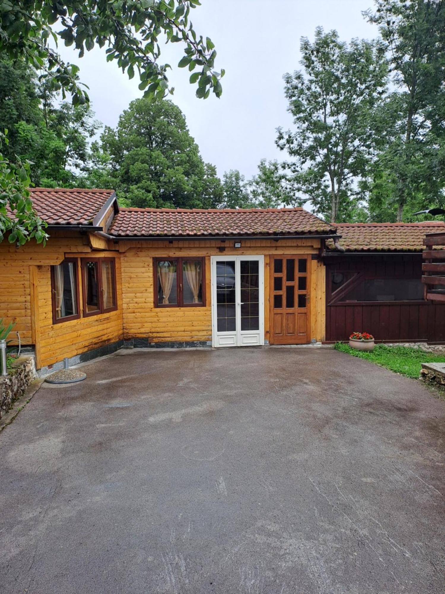 Guesthouse Andrea Poljanak Exterior photo