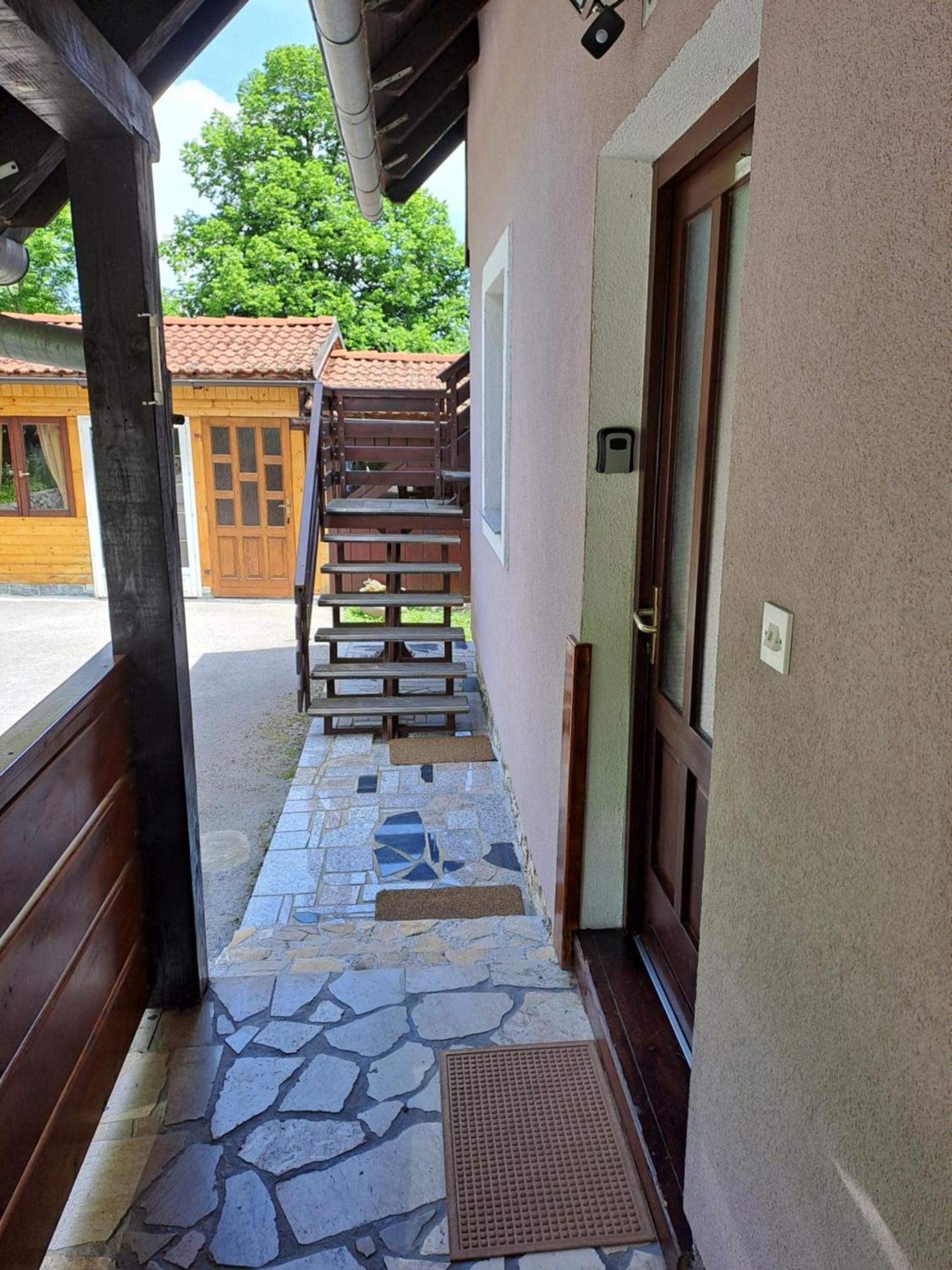 Guesthouse Andrea Poljanak Exterior photo